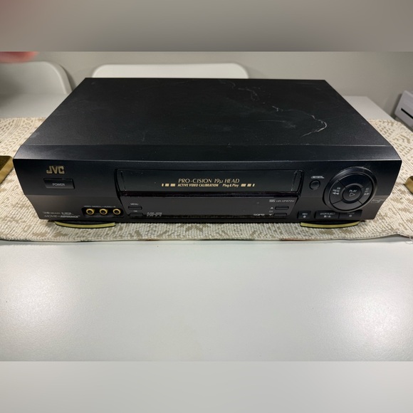 JVC VCR HR-VP672U Active Video Calibration Hi-fi 4 Head .No Remote.Tested.